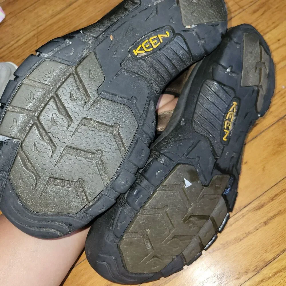 Keen Newport Men's Size 11 Waterproof Hiking Sandal Shoes Brown Leather MSRP$130